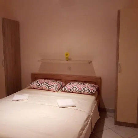 Ferienwohnung Misak Apartment Vir
